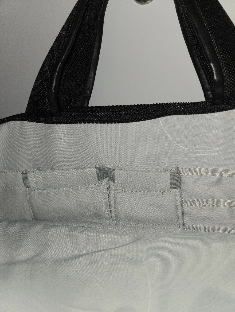 Samsonite Carry On Bag w/ Lots Of Pockets & Padded Laptop Storage